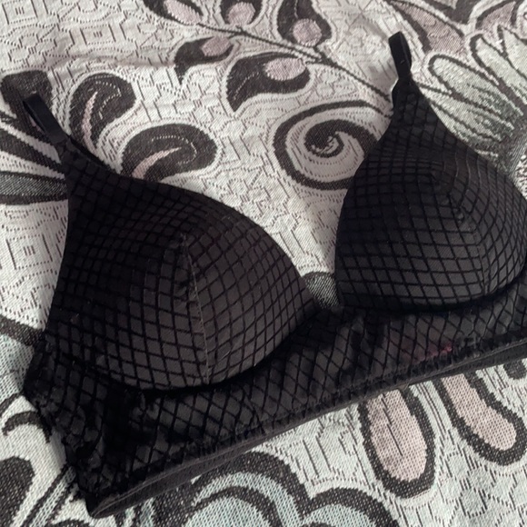 Black velvet bra nwot - Picture 3 of 5